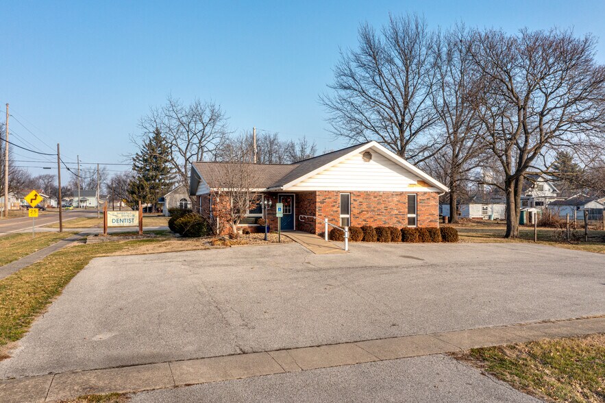 More Photos Of 709 Staunton Rd, Gillespie Office For Sale