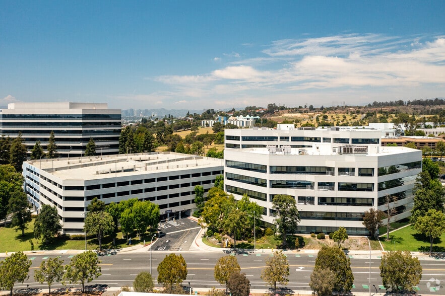 Primary Photo Of 400 Corporate Pointe, Culver City Loft Creative Space For Lease