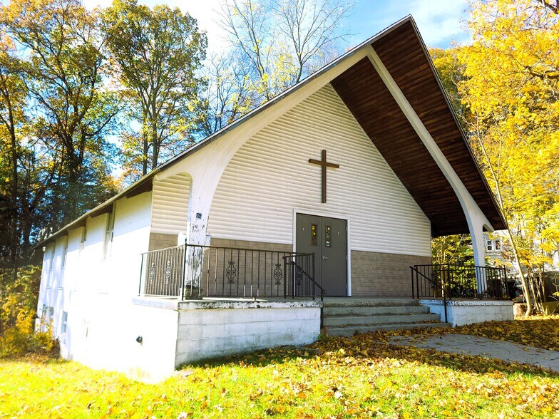 Primary Photo Of 96 Lewiston Ave, Willimantic Religious Facility For Sale