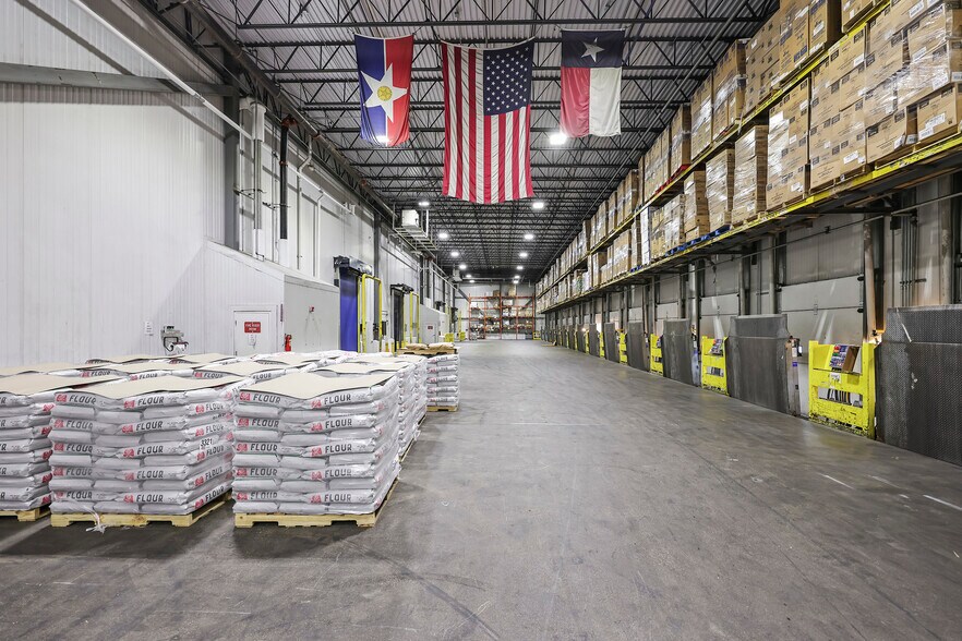 More Photos Of 5225 Investment Dr, Dallas Refrigeration Cold Storage For Lease
