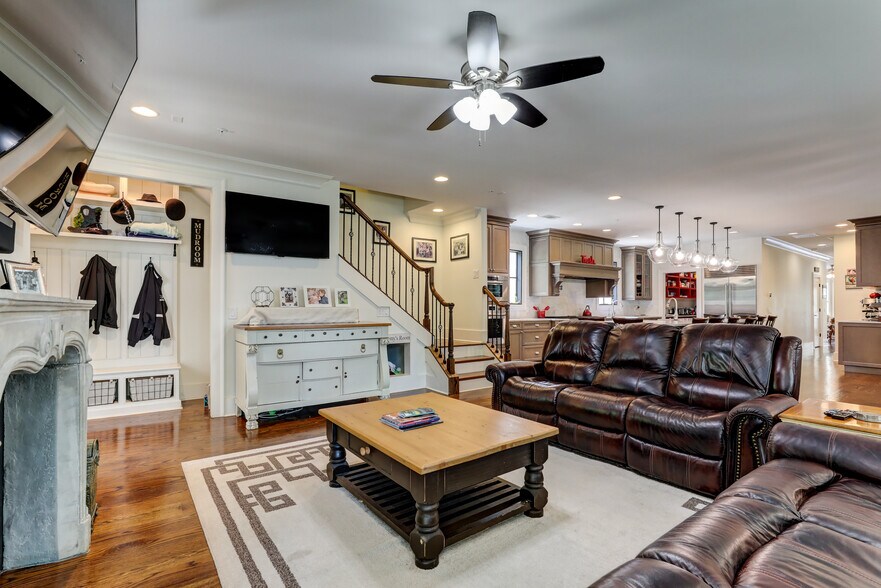 More Photos Of 2972 Lookout Pl NE, Atlanta Office Residential For Sale