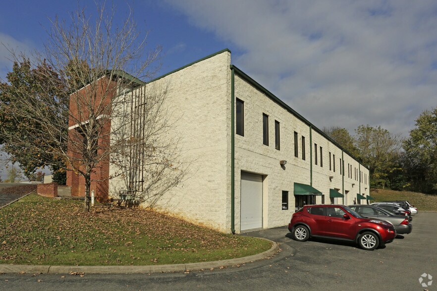 More Photos Of 337-375 Trane Ln, Knoxville Flex For Lease