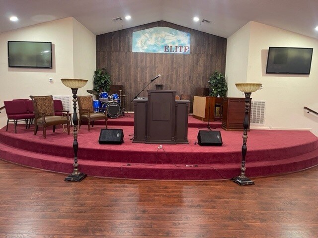 More Photos Of 14000 Chrisman Rd, Houston Religious Facility For Lease