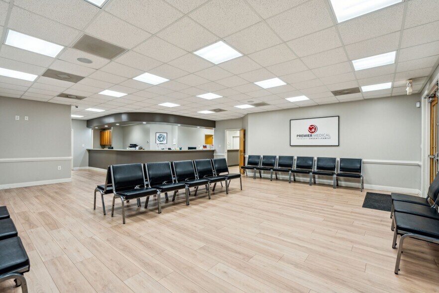 More Photos Of 5880 Rivers Ave, North Charleston Medical For Sale