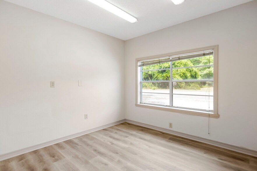 More Photos Of 5603 Stewart St, Milton Medical For Sale