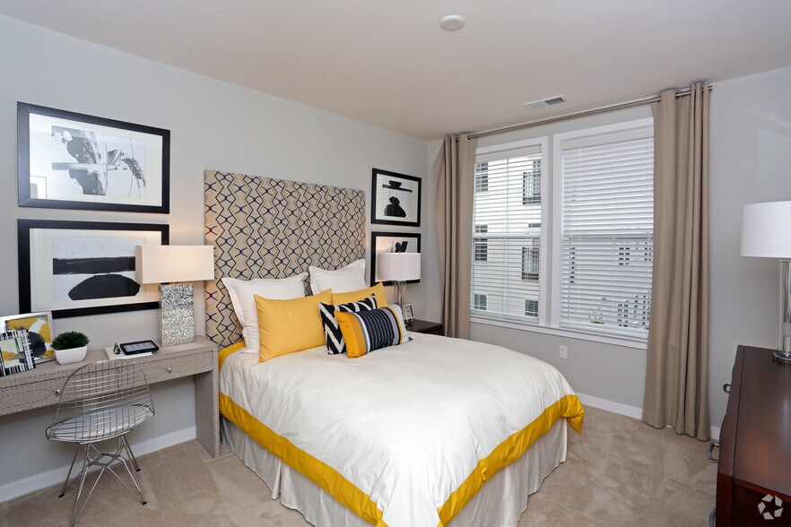 More Photos Of 101 N Wolfe St, Baltimore Apartments For Lease