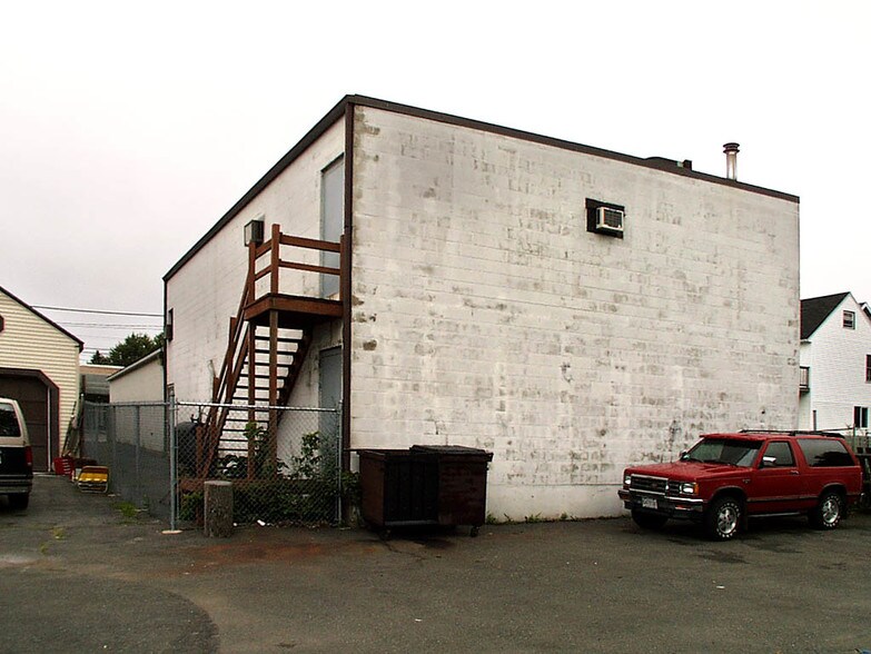 More Photos Of 18 Water St, Danvers Storefront Retail Office For Sale