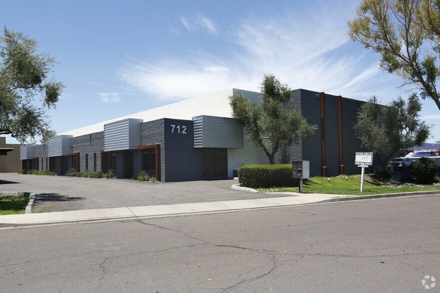Primary Photo Of 712 S Hacienda Dr, Tempe Warehouse For Lease