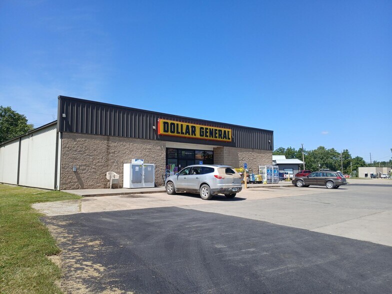 More Photos Of 605 Holly St, Pleasanton General Retail For Sale