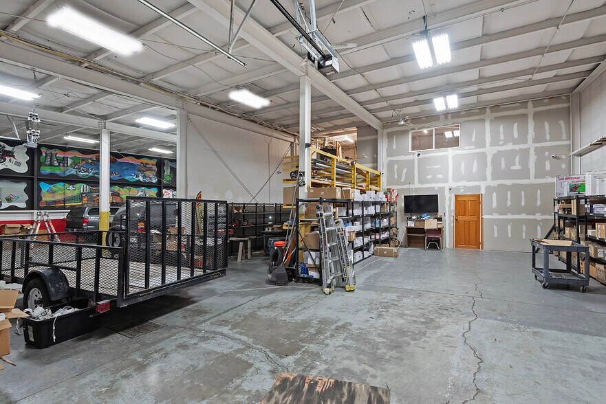 More Photos Of 3767 S Secord St, South Salt Lake Warehouse For Lease