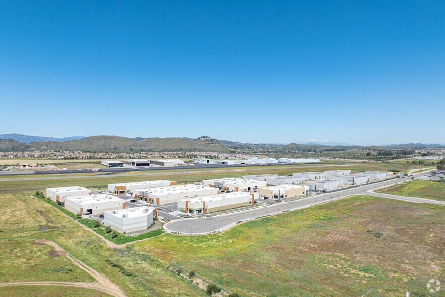 More Photos Of 37375 Industry Way, Murrieta Warehouse For Lease