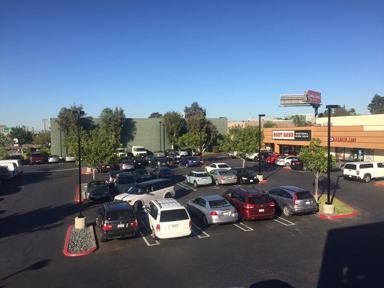 More Photos Of 4411 Mercury St, San Diego Storefront For Lease