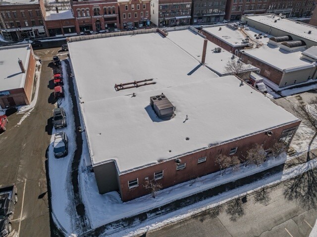 More Photos Of 443 Railroad St, Saint Johnsbury General Retail For Sale