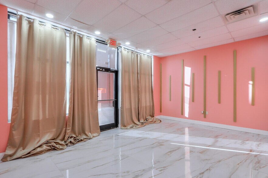 More Photos Of 5725 State Bridge Rd, Johns Creek Freestanding For Lease