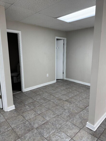 More Photos Of 9320 Two Notch Rd, Columbia Office For Lease