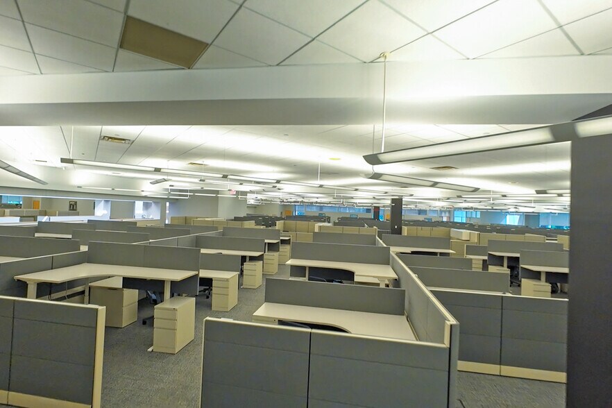 More Photos Of 5001 Meadowland Pky, Marion Office For Sale