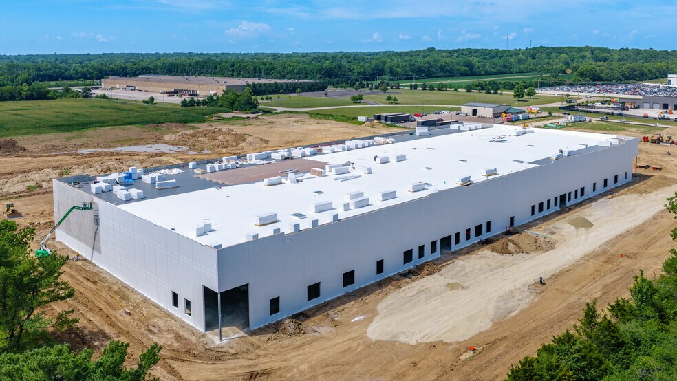More Photos Of 1 Wolf Creek Pike, Dayton Unknown For Lease