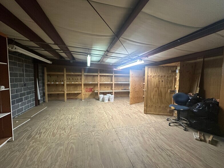 More Photos Of 444 Center St, Kingsport Light Manufacturing For Sale