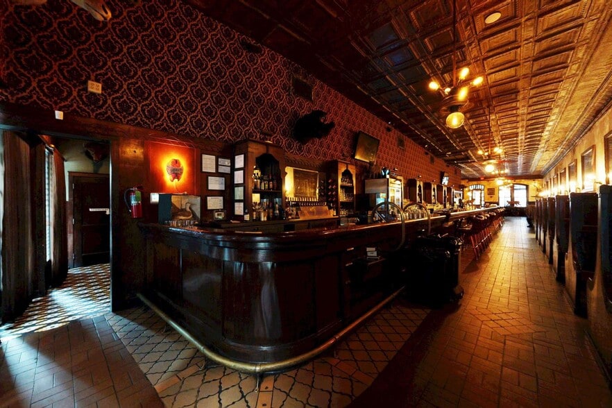 More Photos Of 151 E Commerce St, San Antonio Restaurant For Sale