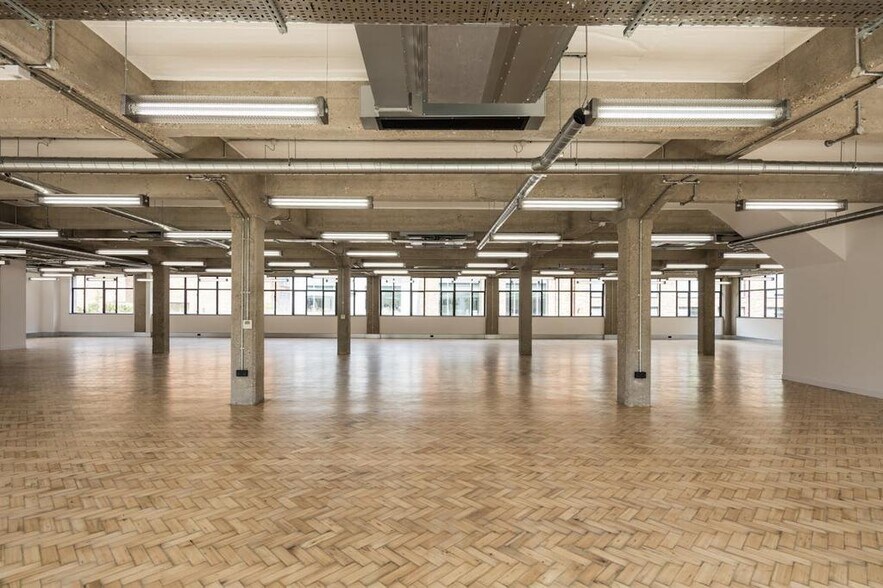 More Photos Of 15-27 Gee St, London Office Residential For Lease