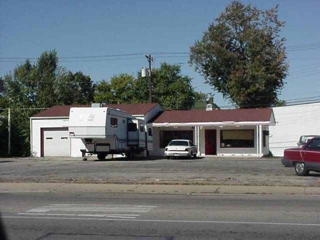 Primary Photo Of 420 E Wysor, Muncie Auto Dealership For Sale