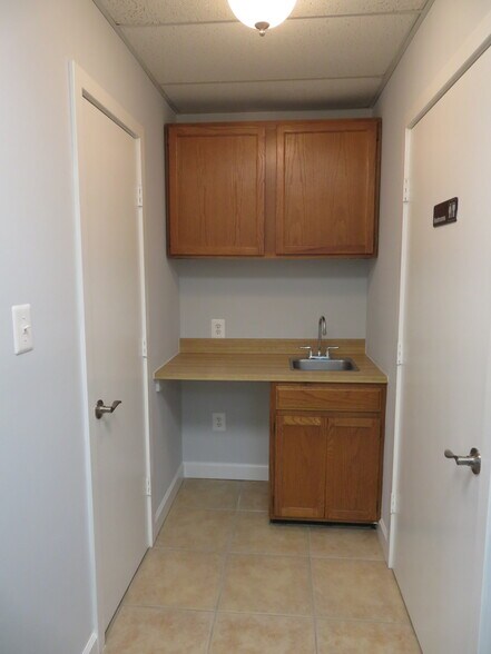 More Photos Of 19719 Executive Park Cir, Germantown Medical For Lease