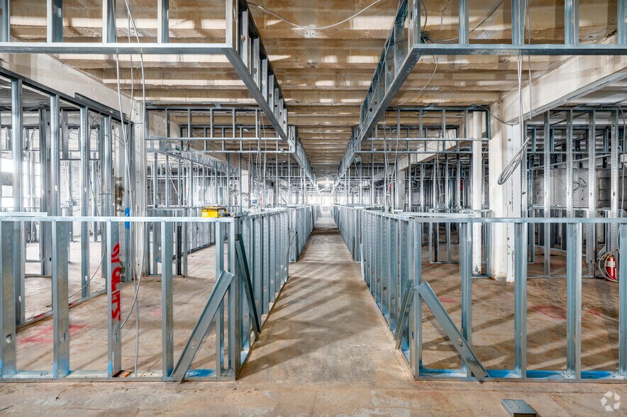 More Photos Of 2240 25th Pl NE, Washington Warehouse For Sale