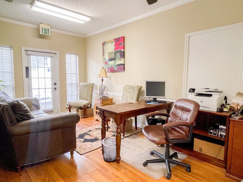 More Photos Of 5525 Superior Dr, Baton Rouge Office For Sale