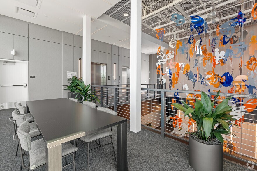 More Photos Of 777 Industrial Rd, San Carlos Research And Development For Lease