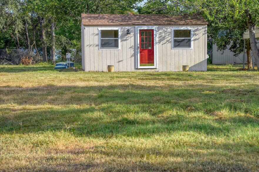 More Photos Of 901 Highway 21 W, Cedar Creek Land For Sale