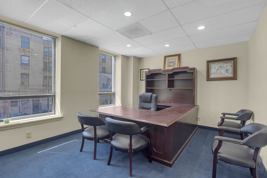 More Photos Of 47-49 Leavenworth St, Waterbury Office For Sale