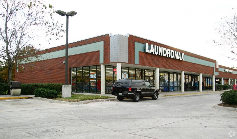 More Photos Of 4941 E Busch Blvd, Tampa Storefront For Lease