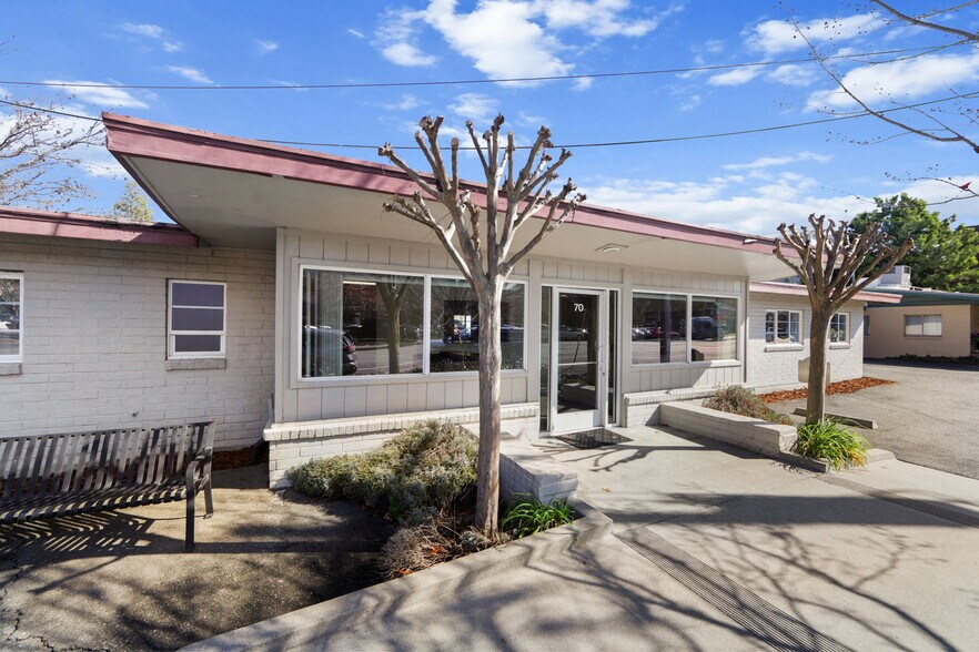 More Photos Of 70 Railroad Ave, Danville Office For Sale