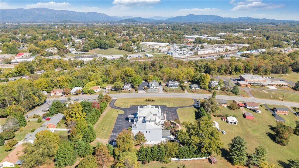 More Photos Of 812 E Main St, Bedford Lodge Meeting Hall For Sale