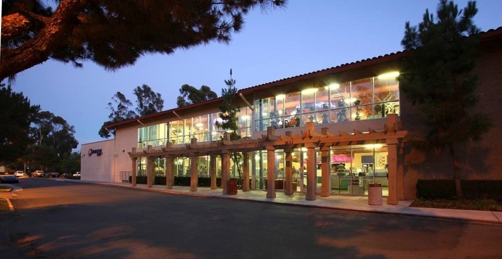 Primary Photo Of 3633 Avocado Blvd, La Mesa Health Club For Lease