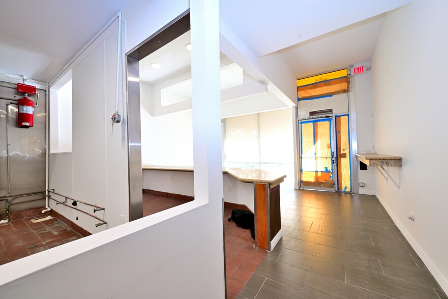 More Photos Of 1487-1491 E Colorado Blvd, Pasadena Storefront Retail Office For Lease