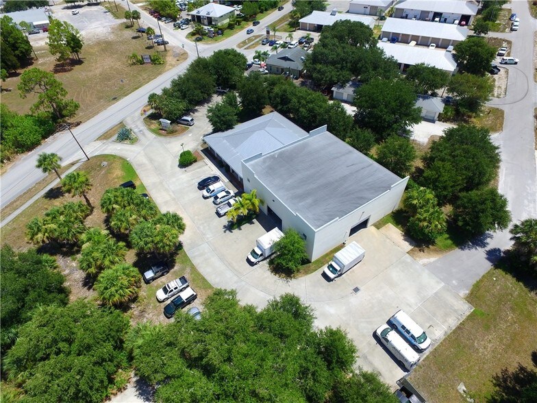 More Photos Of 181 Sebastian Blvd, Sebastian Light Manufacturing For Sale