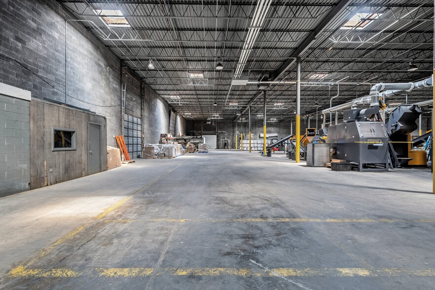 More Photos Of 40 Poplar St, Scranton Warehouse For Lease