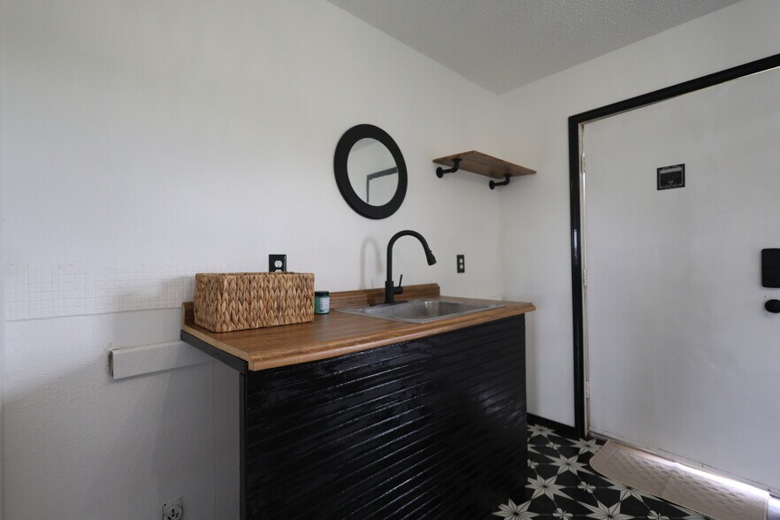 More Photos Of 25377 Welling rd, Welling Apartments For Sale
