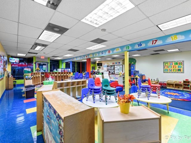 More Photos Of 1405 S 5th Ave, Maywood Office For Sale