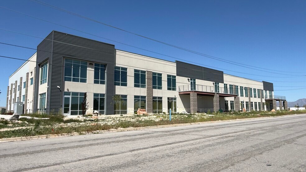 More Photos Of 4158 Links Dr, West Valley City Industrial For Lease