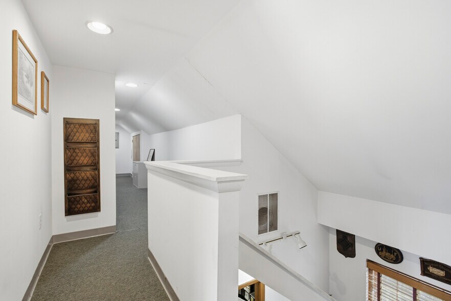 More Photos Of 678 Ferne Blvd, Drexel Hill Office For Sale
