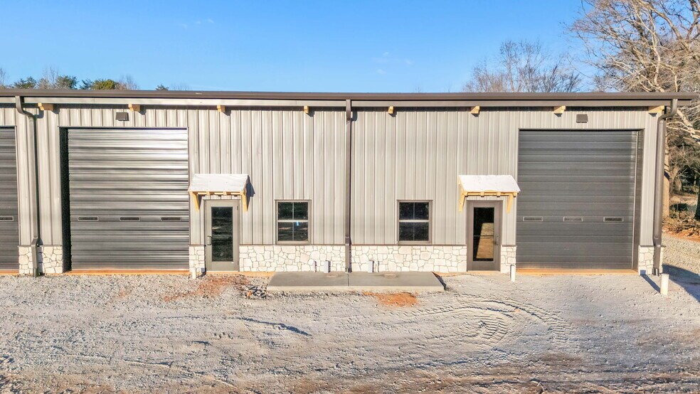 More Photos Of 3828 101 hwy, Greer Industrial For Lease