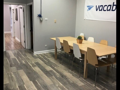 More Photos Of 1024-1036 Busse Hwy, Park Ridge Showroom For Lease