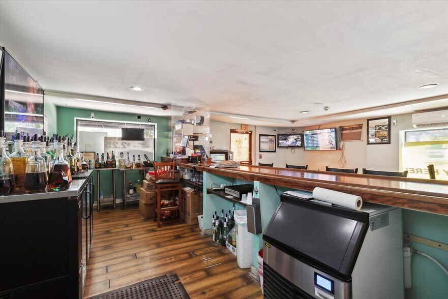 More Photos Of 5300-5302 Market St, Philadelphia Bar For Sale