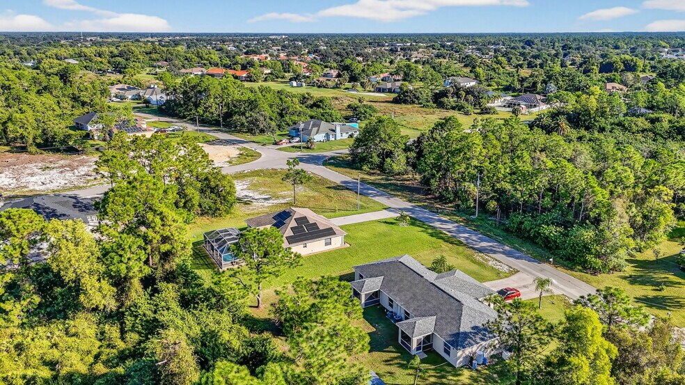 More Photos Of 710 Creuset Ave S, Lehigh Acres Apartments For Sale