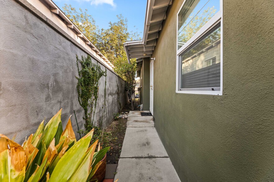 More Photos Of 1717 E Chevy Chase Dr, Glendale Multifamily For Sale