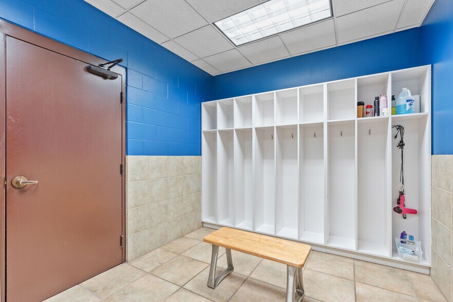 More Photos Of 2905 Lexington Ave S, Eagan Flex For Sale