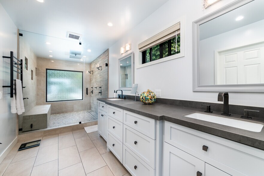 More Photos Of 1865 El Monte Dr, Thousand Oaks Apartments For Sale