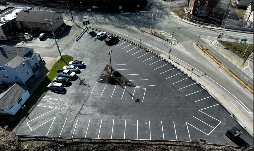 Primary Photo Of 1562 Island Ave, Mc Kees Rocks Restaurant For Sale